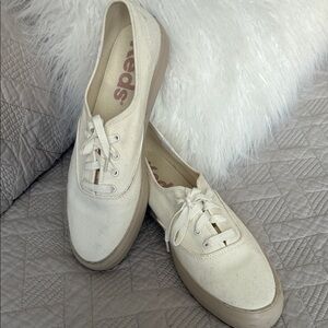 Keds Cream Canvas Low-Top Lace-Up Sneakers